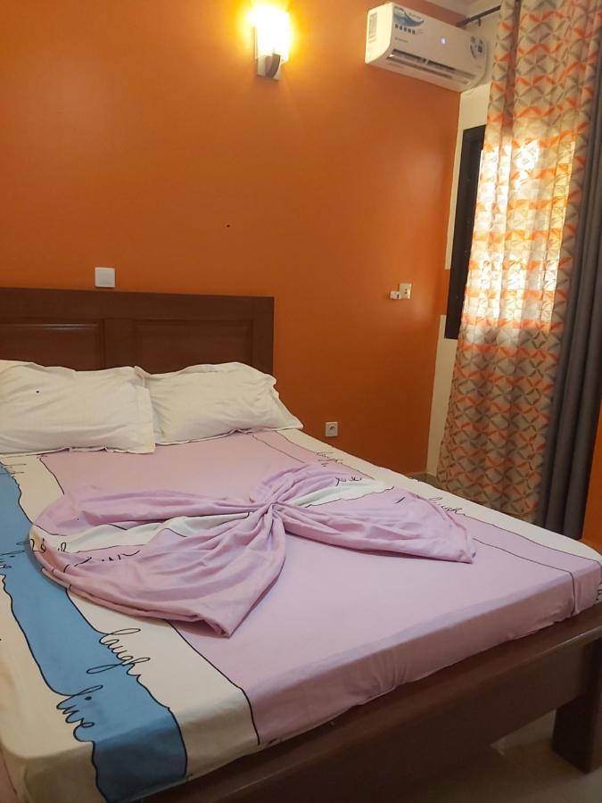 Hotel Appart B4U Yaoundé Esterno foto