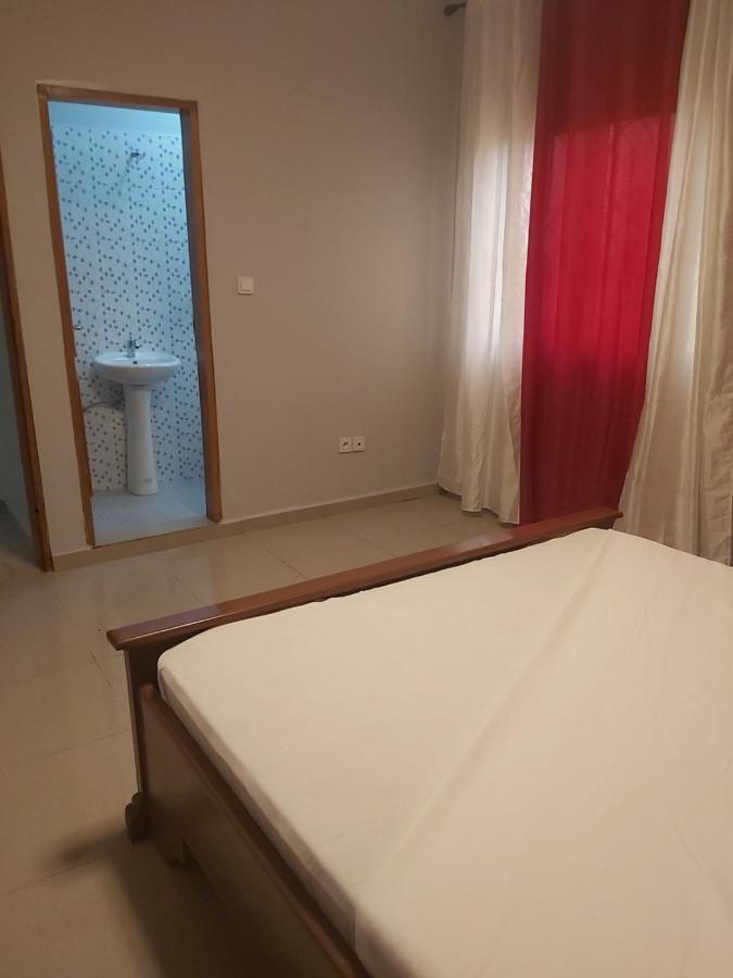 Hotel Appart B4U Yaoundé Esterno foto
