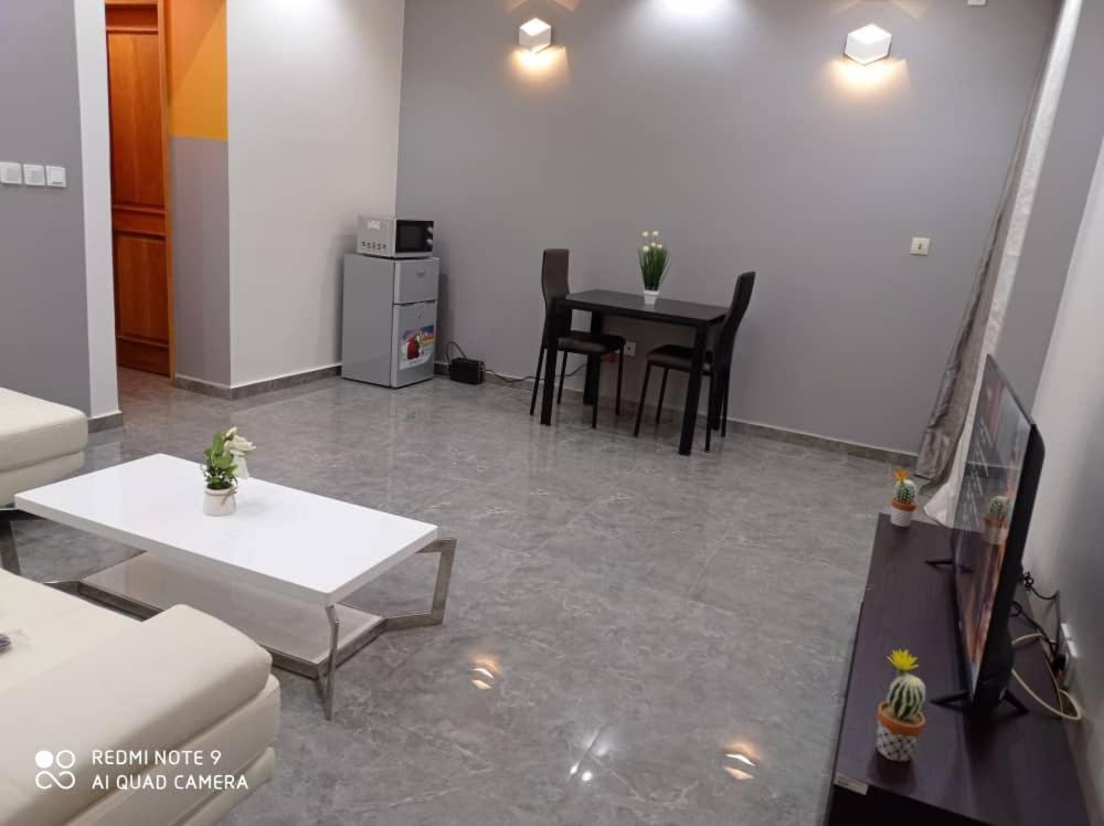 Hotel Appart B4U Yaoundé Esterno foto